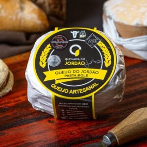 Queijo do Jordão Pasta Mole, queijo artesanal de leite de vacas Jersey da Queijaria do Jordão